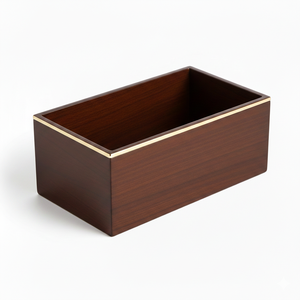 Corbeille à papier de bureau en bois style hôtelier avec bordure dorée, résistante, fabriquée aux États-Unis - Product Image 1