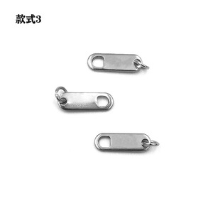 Colgante de acero inoxidable dorado con logotipo personalizable, joyería DIY, colgante redondo pequeño para regalo, accesorio de cadena H1030 - Product Image 4