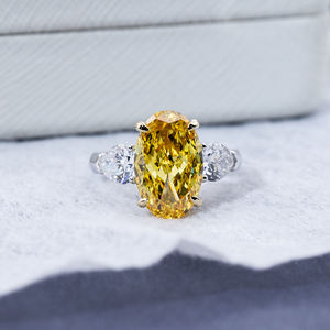 แหวนเพชรเม็ดเดี่ยวสีเหลืองทองคำขาว 18K รุ่น MSR-2012 จาก Messi Jewelry สำหรับผู้หญิง - Product Image 1