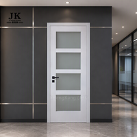 Porte en bois JHK-SK04 avec caméra intégrée et poignées intérieures blanches, porte vitrée à 4 panneaux pour usage en parc