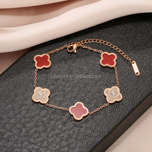 <span class=keywords><strong>2025</strong></span> kualitas tinggi mode beruntung hitam putih gelang semanggi desainer merek mewah perhiasan 18k berlapis emas empat daun gelang semanggi - Product Image 6