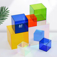 Boîtes acryliques en plexiglas personnalisées, étanches à la poussière, colorées, pour le stockage des collections