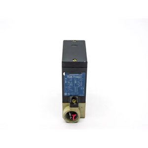 Controlador de programación PLC de automatización Industrial de almacén listo original nuevo de 250V 2A de 2/2" - Product Image 1