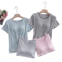 Haut de pyjama rayé respirant à manches courtes en viscose et élasthanne pour femme, avec soutien-gorge intégré, idéal pour l'été et à porter aussi comme haut décontracté