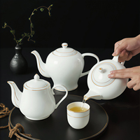 Théières et bouilloires en porcelaine fine, ensemble théière et tasse à thé blanches, ensemble tasse à thé avec théière