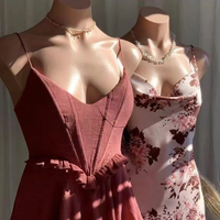 Affichage de vêtements demi-longueur modèle féminin teint musclé commerce extérieur en gros plaque suspendue demi poupée factice