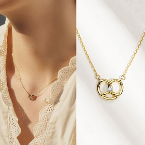 Collana con Ciondolo a Cuore per Donne, Stile Pavé Scintillante, Gioielli alla Moda per Uso Quotidiano, Regalo - Product Image 1