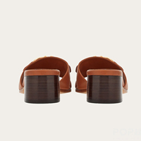 Logo personnalisé nouvelle mode haut de gamme en cuir de qualité supérieure avec boucle en métal décoration design dames mi talon femme mules chaussures