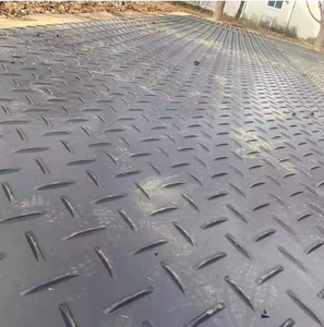 Vente en gros de dalles de pavage en plastique HDPE Construction temporaire Tapis de route pour piste Protection du sol Traitement de coupe - Product Image 3