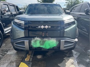 Fangchengbao Tai 3 2025, Auto Usado, 501 km, Tracción Trasera, Pintura Original de Fábrica de Alta Calidad, Volante a la Izquierda, Sin Accidentes de Tráfico, Color Titanio - Product Image 2