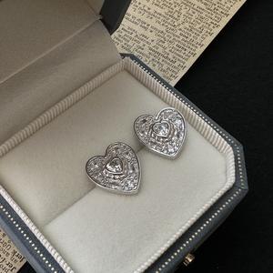 Pendientes de Plata de Ley S925 Retro Vintage Italianos y Franceses, Diseño de Corazón con Diamantes, Estilo Ligero, Lujoso, Simple y Elegante - Product Image 4