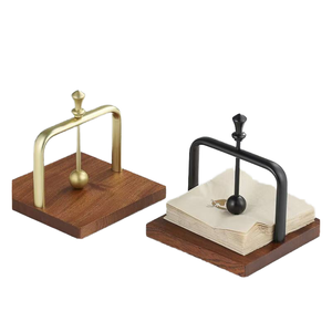 Elegante, duurzame, staande servetringen van pluche voor luxe restaurants - Product Image 2