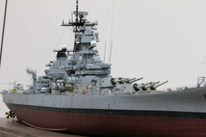 Modèle de navire de guerre américain <span class=keywords><strong>Missouri</strong></span> à l'échelle 1/350, version modernisée 1991 - Product Image 2
