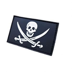 Meilleures ventes : Badges et patchs vestimentaires personnalisés en PVC souple 3D, motifs Crâne et Drapeau Pirate, avec fermeture auto-agrippante - Product Image 1