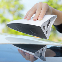 Lumière universelle d'antenne d'aileron de requin pour des voitures accessoires extérieurs d'avertissement anti-collision solaires de LED pour la modélisation d'automobile