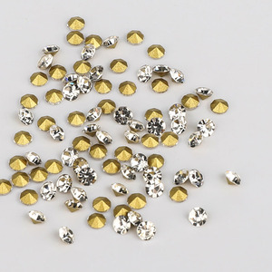 Cristales al por mayor <span class=keywords><strong>de</strong></span> oro a granel frustrado en Punta <span class=keywords><strong>MC</strong></span> Crystal Chaton Beads Rhinestones - Product Image 1