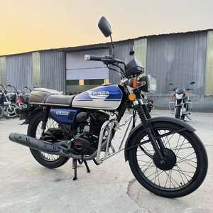 Honda CG125 Raffreddato ad Aria 125cc Monocilindrico PGM FI, Maneggevolezza Agile, Alta Stabilità, Moto da Strada per Uso Quotidiano - Product Image 3