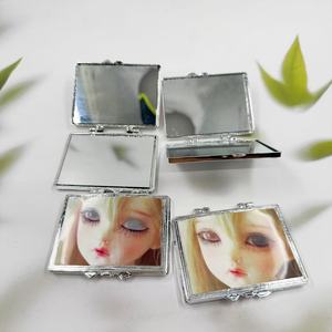 Espejo plegable 3D, portátil, práctico, compacto y lindo espejo de maquillaje, una gran находка en tiendas de dólar. - Product Image 2