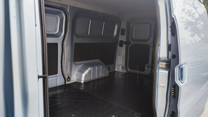 RICH EC75 LHD Furgoneta de Carga Eléctrica Versión Internacional Batería AVIC de 50kWh Carga de 1.2T 310km Furgoneta Eléctrica para Logística Urbana - Product Image 6