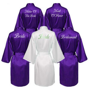 Bata de seda blanca de manga larga para dama de honor, de satén, personalizada - Product Image 1