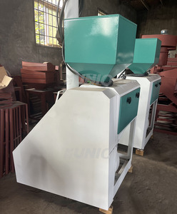 Machine <span class=keywords><strong>à</strong></span> polir le riz <span class=keywords><strong>de</strong></span> la marque UNIO avec alimentation et déchargement automatiques, entraînée par moteur, haute productivité - Product Image 6