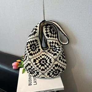 Sac à bandoulière en coton fait main à motif floral au crochet <span class=keywords><strong>noir</strong></span> <span class=keywords><strong>et</strong></span> <span class=keywords><strong>blanc</strong></span>, grande capacité, tissé à la main, pour usage quotidien, facile à transporter - Product Image 5