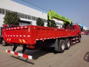 Grúa Móvil HOWO de 12 Toneladas Montada en Camión 6x4 con Ocho Ruedas Traseras Zoomlion, Nueva, Diésel Euro 5, Manual - Product Image 5