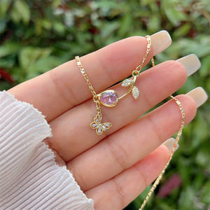 Placcato <span class=keywords><strong>oro</strong></span> 18k zircone fiore farfalla combinazione collana di rame creativo ciondolo regalo semplice stile classico - Product Image 5