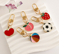 Schattige fruit sleutelhangers emaille metalen sleutelhanger bedels hanger voor tas rugzak handtas decoratie cadeau