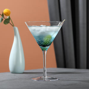 Calice da Vino in Cristallo Blu Soffiato a Mano con Effetto Ghiaccio, Ecologico e Sostenibile, Design Classico e Semplice per Uso Domestico - Product Image 2