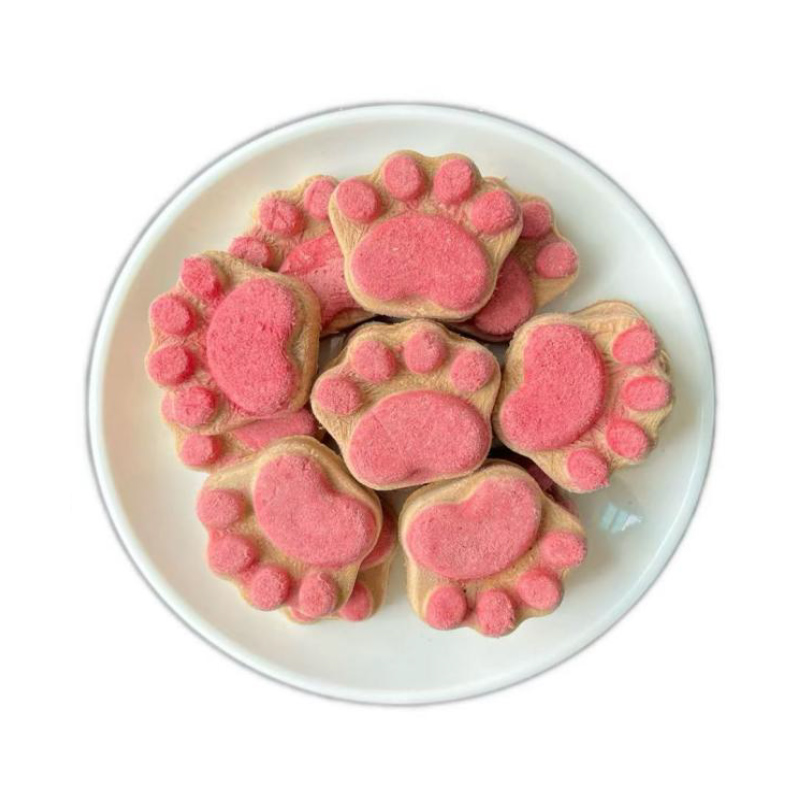 Chicken & Dragon Fruit Paw-Shaped Treats