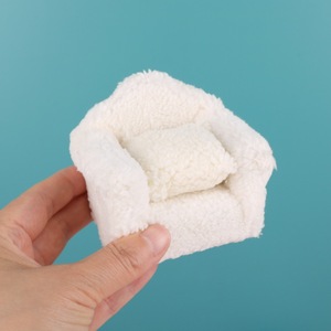 Lindo Sofá de Peluche de Simulación para Casa de Muñecas con Almohada, Mueble en Miniatura, Juguete de Casa de Juegos, Decoración DIY, Regalo para Niños - Product Image 3