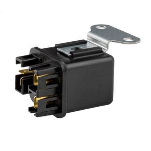Conector de Relé Automotriz 8942481610 de 5 Pines con Contacto Negro Dorado para Nissan, Chevrolet, Isuzu - Product Image 1