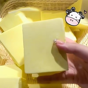 ยางนุ่มรูปทรงอิฐนม หอมกลิ่นนม คืนรูปช้า บีบง่าย คลายเครียดได้ดี - Product Image 4