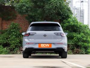 Volkswagen <span class=keywords><strong>Golf</strong></span> 300TSI R Line <span class=keywords><strong>7</strong></span> vitesses DCT Euro VI 2026 – Nouveaux véhicules à vendre – Performances sportives – Global Auto Trade - Product Image 4