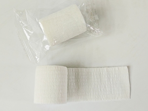Bandages de premiers secours en rouleaux PBT, bandages médicaux auto-adhésifs PBT, gaze élastique haute élasticité pour fixation médicale, fournis directement par l'usine. - Product Image 1