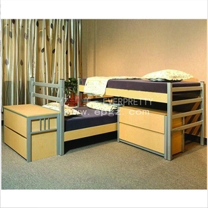 Letto a Castello Triplo Moderno e Pratico Salvaspazio per Camera da Letto dei Bambini con Scrivania e Ringhiera di Sicurezza - Product Image 3