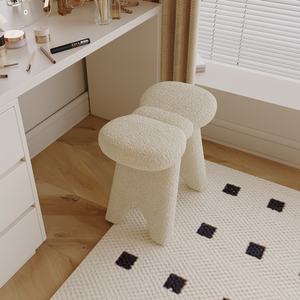 Silla de Maquillaje <span class=keywords><strong>Zul</strong></span> ZR-41 Estilo Crema, Moderna y Lujosa, de Papel, Taburete de Manicura, Silla de Vestidor Simple y Accesible para el Hogar, Sala de Estar - Product Image 1