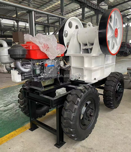 Le concasseur à mâchoires mobile PE250X400 personnalisé par le fabricant convient au concassage de pierres comme le concasseur à mâchoires diesel pour minerai et or - Product Image 1