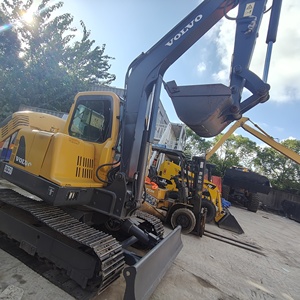 Excavatrice Volvo EC55D de 5,5 tonnes avec godet de 0,275 m³ de capacité, modèle d'excavatrice mini sur chenilles Volvo EC55D d'occasion - Product Image 5