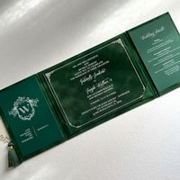 Invitation d'anniversaire en papier velours vert foncé, carte de vœux personnalisée à double porte, finition bronzée, style européen élégant, remerciement