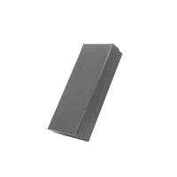 Boîte cadeau haut de gamme pour montres et bijoux, en papier couché noir mat, avec logo personnalisé, pelliculage mat, gaufrage, matériaux recyclés et doublure en mousse.