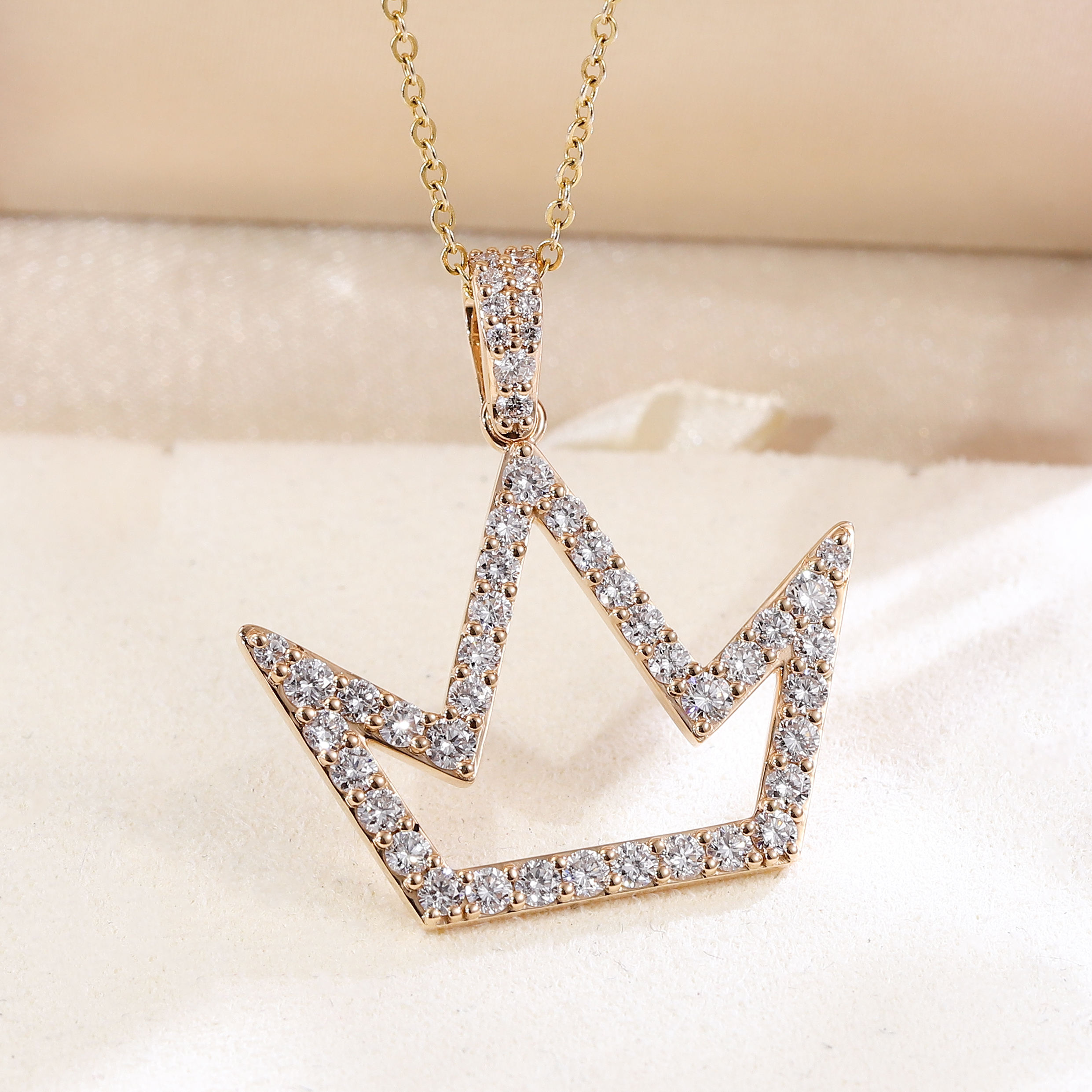 Collar de diamantes de laboratorio de oro de 14 quilates