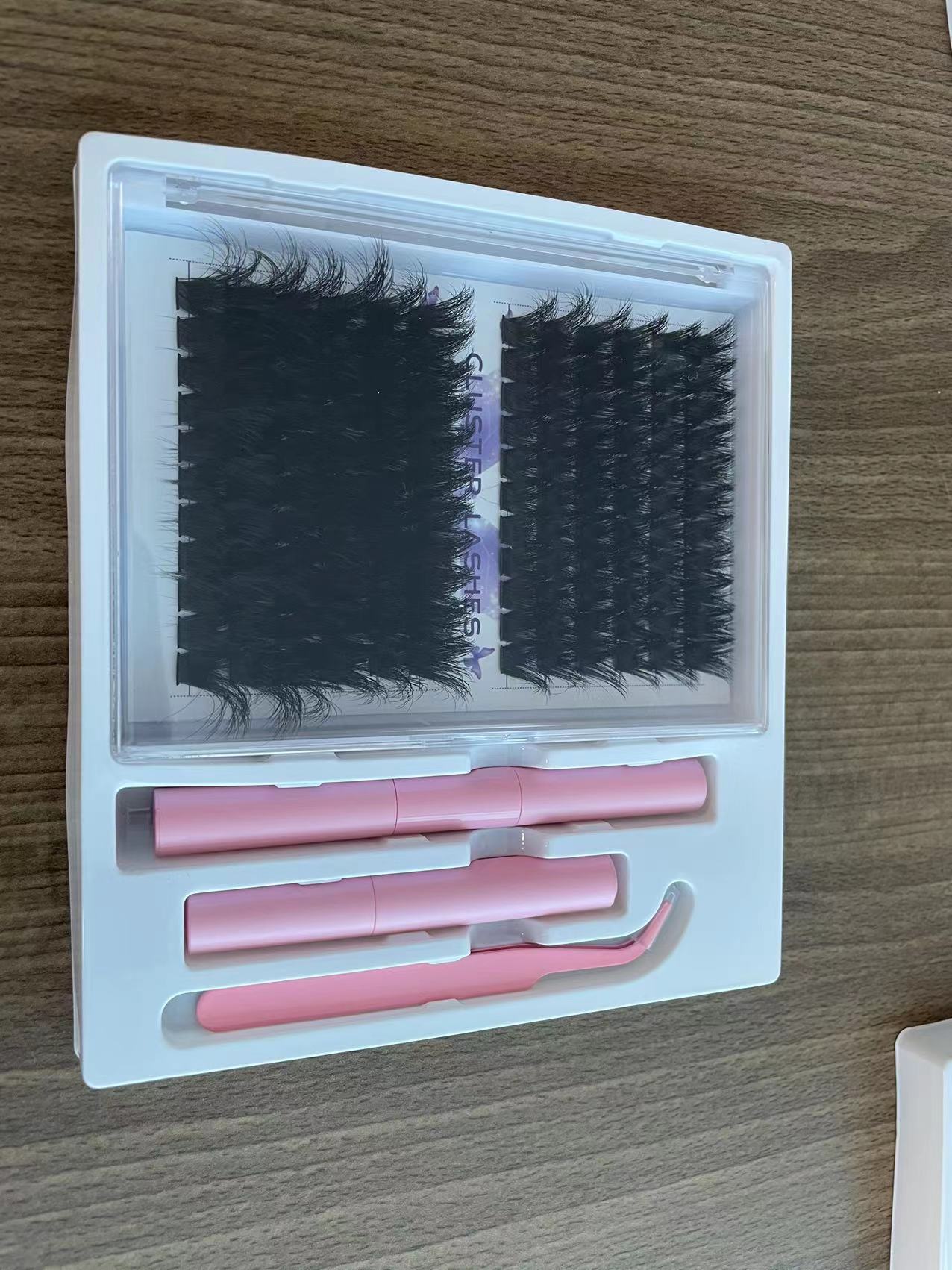 cluster lashes packaging