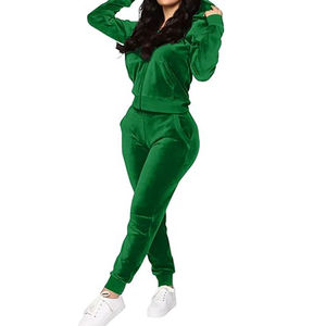 Ensemble de survêtement en velours brodé avec logo personnalisé Ensemble de jogging 2 pièces pour hommes et femmes de haute qualité Survêtement en velours - Product Image 6