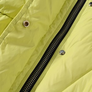 Chaqueta cálida de invierno esencial con diseño de cuello plegable para protección urbana Uso de transporte público Tipo de procesamiento de punto - Product Image 5