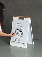 Panneaux publicitaires et de guidage pliables sur pied de style coréen personnalisés pour usage commercial extérieur dans les cafés et les gîtes