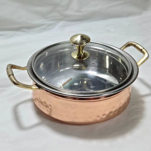 Cacerola india de acero inoxidable duradero con efecto martillado, interior antiadherente, asa de acero inoxidable y tapa de vidrio para alimentos y sopas. Nueva. - Product Image 1