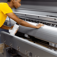 Lingette de nettoyage en rouleau non tissée Spunlace pour le nettoyage industriel des pochoirs SMT, qui retient la pâte à souder, le flux et les solvants