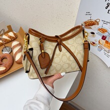 <span class=keywords><strong>Sac</strong></span> fourre-tout grande taille pour femme style vintage 2026, en PU tendance avec doublure en fibre de polyester, <span class=keywords><strong>sac</strong></span> à main grande capacité pour l'été - Product Image 2